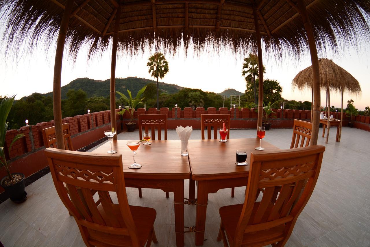 Westay @ Bagan Lotus Hotel Esterno foto