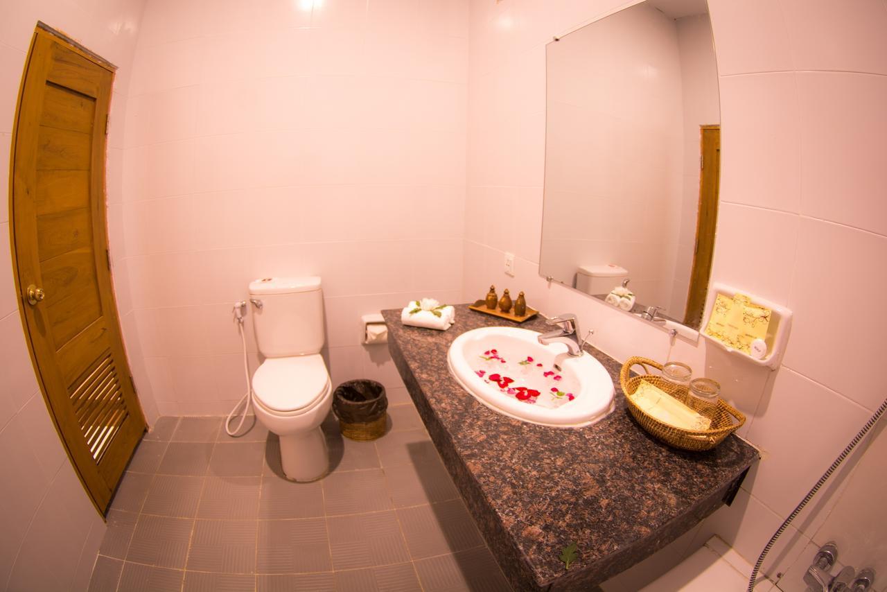 Westay @ Bagan Lotus Hotel Esterno foto