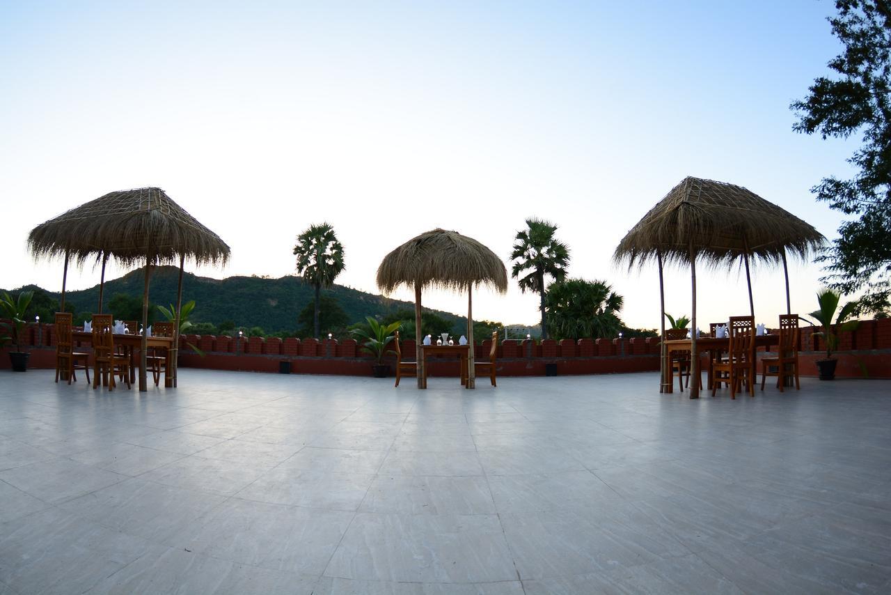 Westay @ Bagan Lotus Hotel Esterno foto