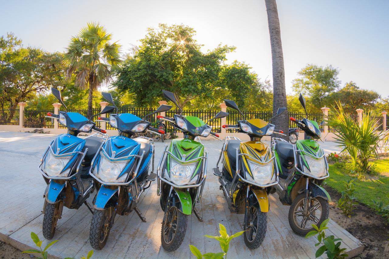 Westay @ Bagan Lotus Hotel Esterno foto